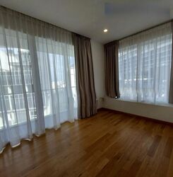The Peak @ Cairnhill II (D9), Apartment #526904581
